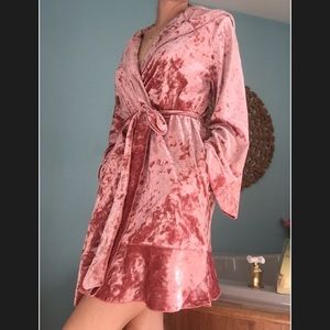 Betsy Johnson Silk Rocker Robe Pink